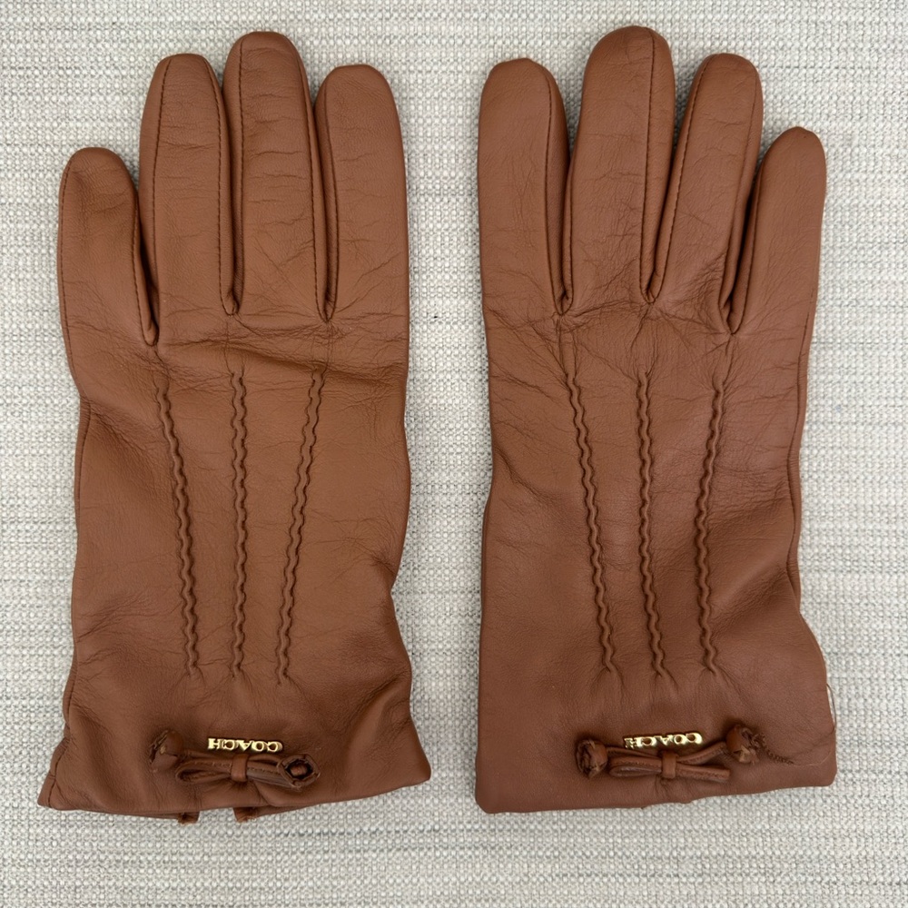 NWOT Coach Saddle Tan Leather Gloves